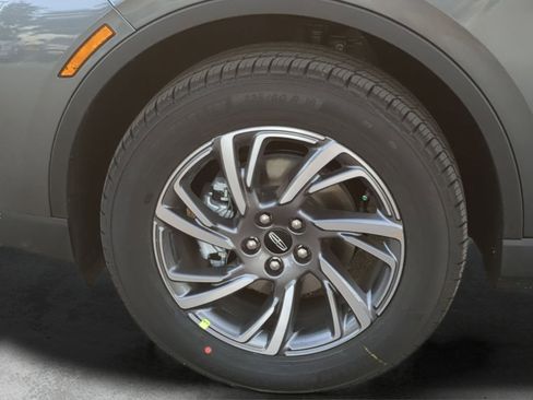 New 2026 Lincoln Corsair Premiere FWD image 9