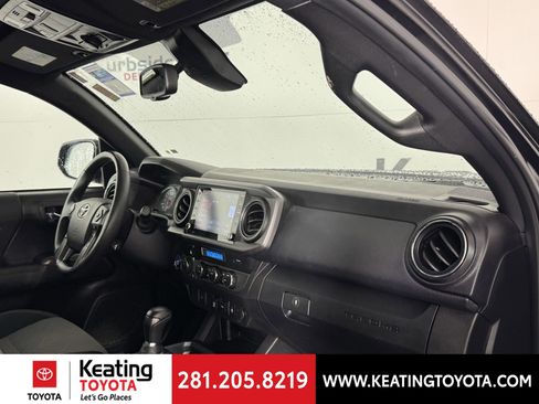 Certified 2023 Toyota Tacoma TRD Off-Road image 23