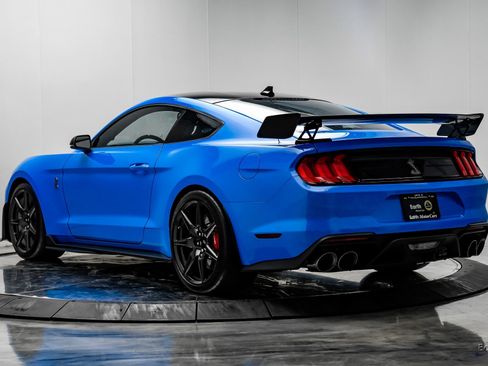 Used 2022 Ford Mustang Shelby GT500 w/ Carbon Fiber Track Pack image 10
