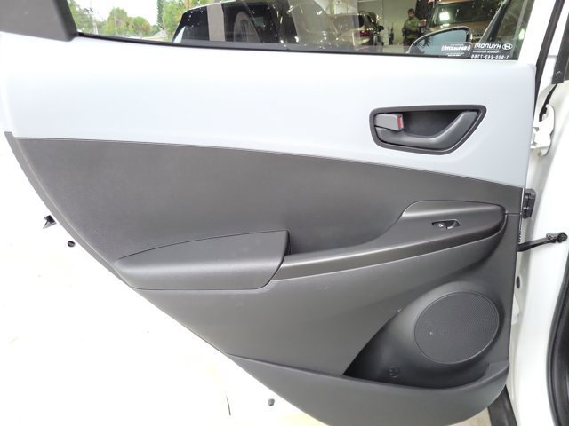 Certified 2021 Hyundai Kona SEL FWD image 9