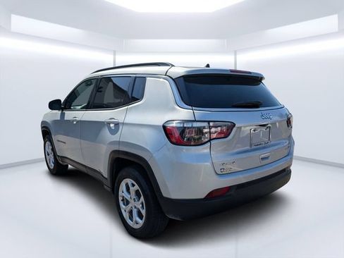 Certified 2024 Jeep Compass Latitude AWD/4WD image 5