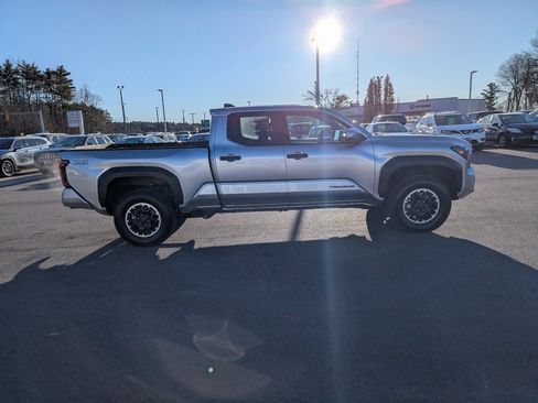 Used 2025 Toyota Tacoma TRD Off-Road image 7
