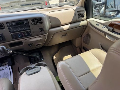 Used 2004 Ford F350 XL image 49