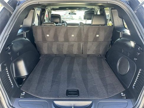 Certified 2021 Jeep Grand Cherokee Laredo X image 11