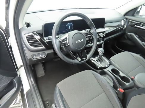 Used 2024 Kia Seltos S image 9