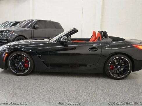 Used 2023 BMW Z4 M40i w/ Premium Package image 38