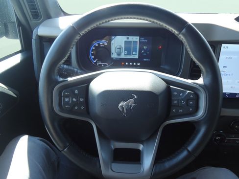 Used 2024 Ford Bronco Wildtrak AWD/4WD image 13