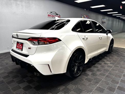 Used 2024 Toyota Corolla SE w/ SE Premium Package FWD image 14