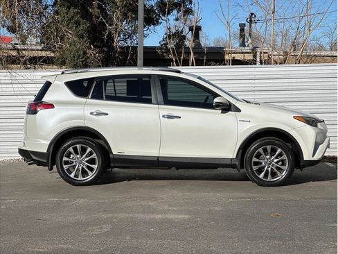 Used 2016 Toyota RAV4 Limited image 9