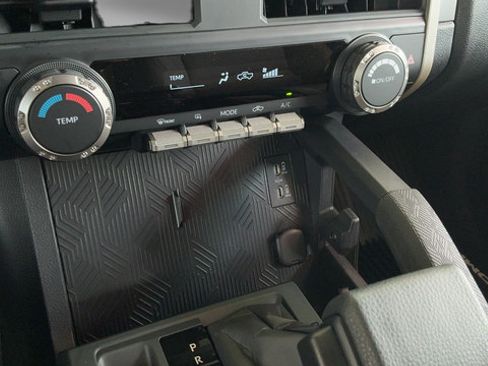 Used 2026 Toyota Tacoma SR5 AWD/4WD image 17