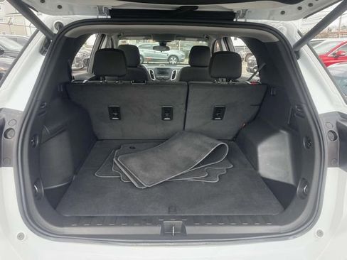 Used 2024 Chevrolet Equinox LT image 9