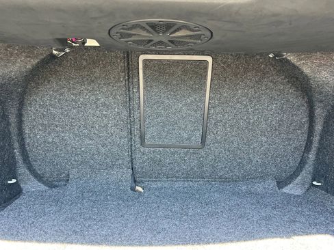 Used 2012 Volkswagen Jetta TDI w/ TDI Appearance Pkg image 32