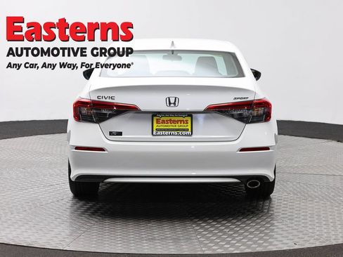 Used 2023 Honda Civic Sport image 6