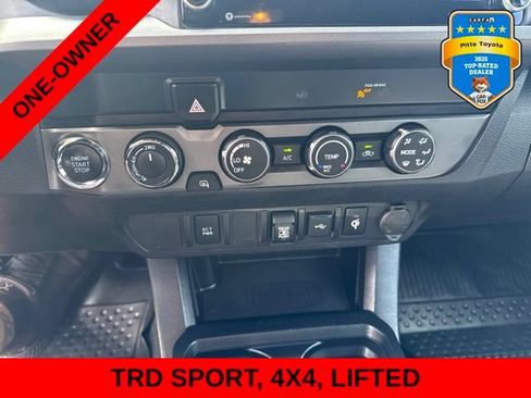 Used 2020 Toyota Tacoma TRD Sport AWD/4WD image 19