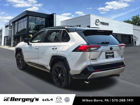 Used 2022 Toyota RAV4 XSE AWD/4WD image 8