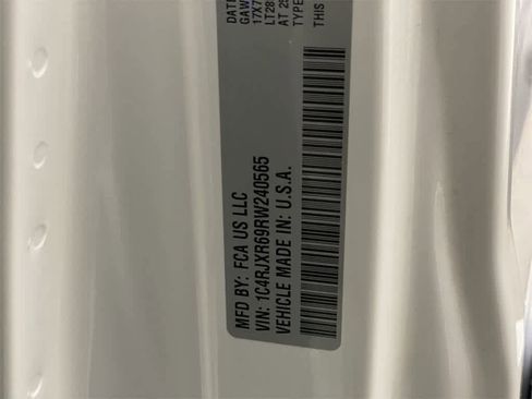 Used 2024 Jeep Wrangler Rubicon image 31