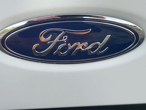 New 2026 Ford F350 Platinum w/ Platinum Plus Package AWD/4WD image 19