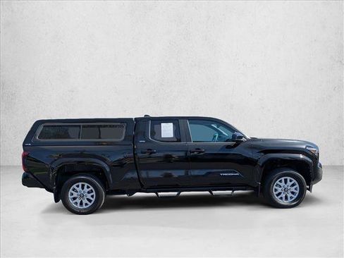 Used 2024 Toyota Tacoma SR5 AWD/4WD image 4