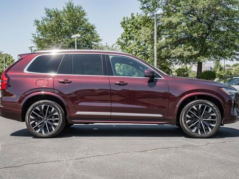 Used 2025 Volvo XC90 T8 Ultra AWD/4WD image 4