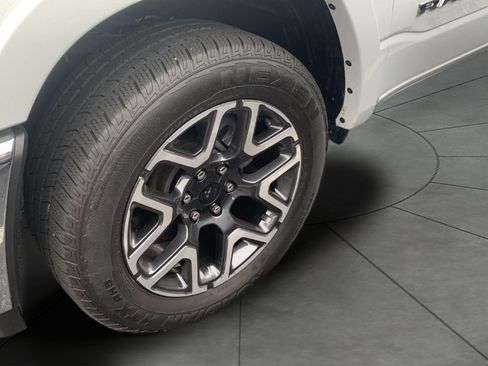 Used 2025 RAM 1500 Laramie w/ Advanced Safety Group II AWD/4WD image 21