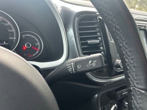 Used 2018 Volkswagen Beetle 2.0T S image 22