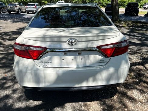 Used 2016 Toyota Camry SE FWD image 4