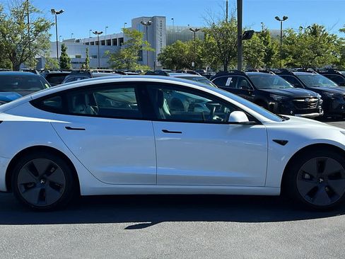 Used 2022 Tesla Model 3 Long Range AWD/4WD image 4