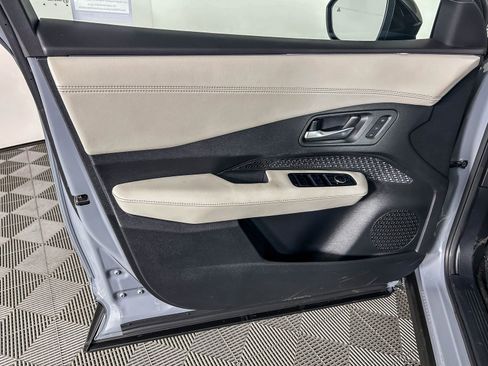 Certified 2024 Nissan Ariya FWD image 21