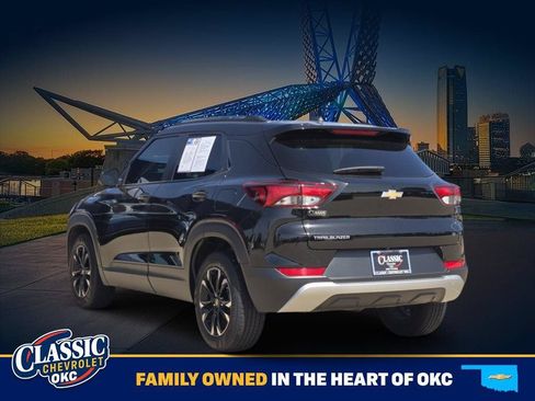 Used 2023 Chevrolet TrailBlazer LT FWD image 5