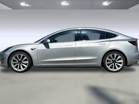 Used 2018 Tesla Model 3 Long Range image 2