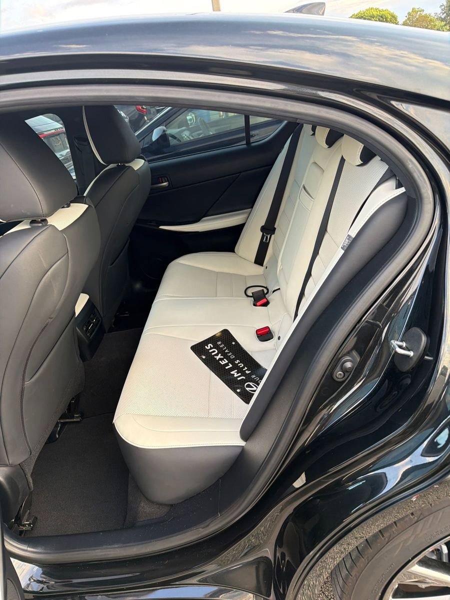 Used 2025 Lexus IS 350 F Sport w/ Navigation Package RWD image 5