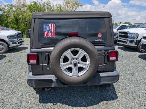 Used 2019 Jeep Wrangler Unlimited Sport S AWD/4WD image 4