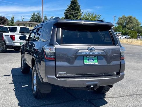 Used 2022 Toyota 4Runner SR5 Premium w/ Moonroof Package AWD/4WD image 3