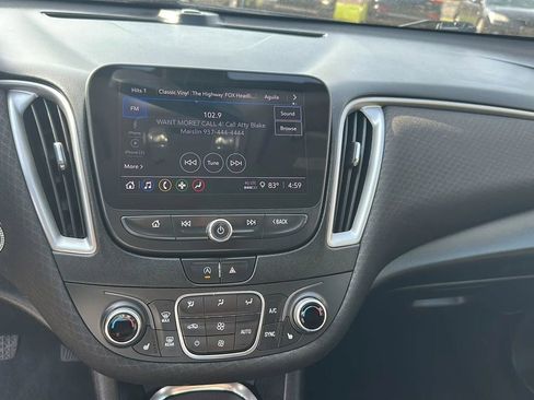 Used 2022 Chevrolet Malibu LT image 11