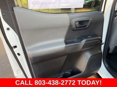 Used 2022 Toyota Tacoma SR AWD/4WD image 10