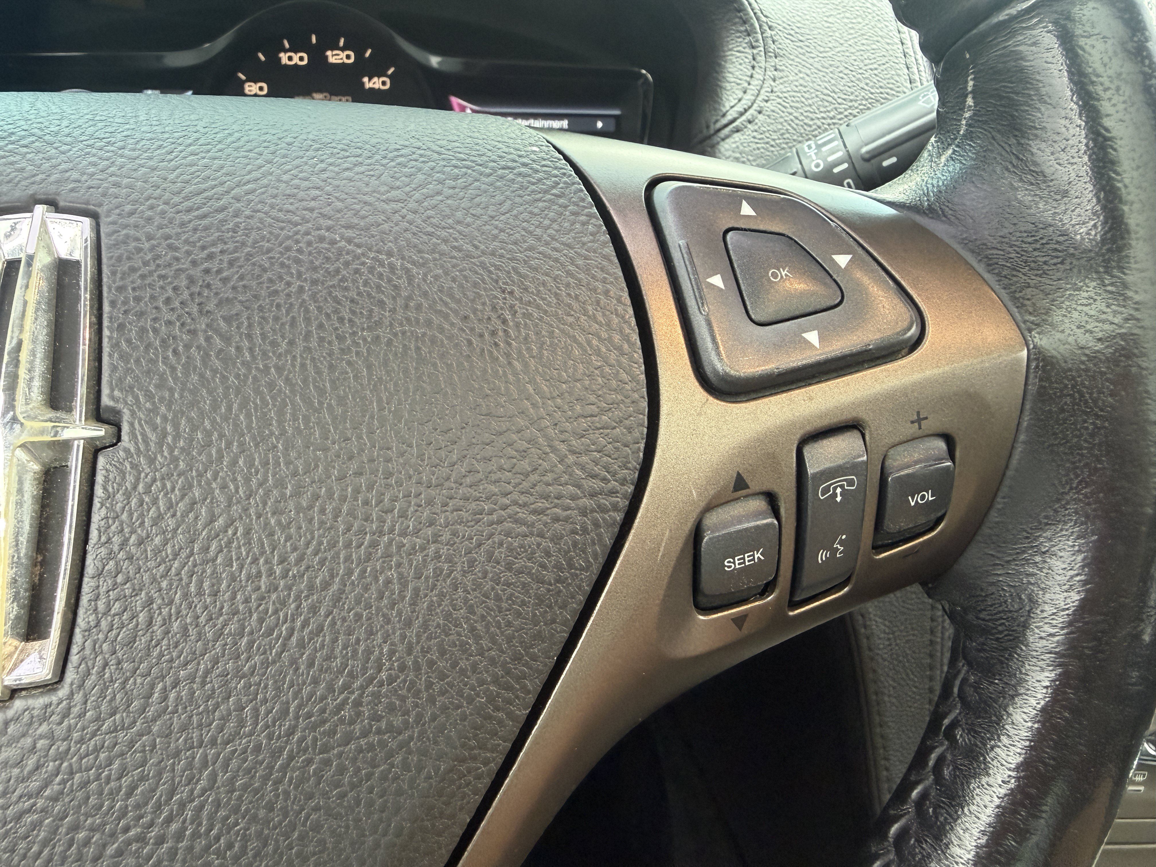 Used 2012 Lincoln MKX AWD image 23