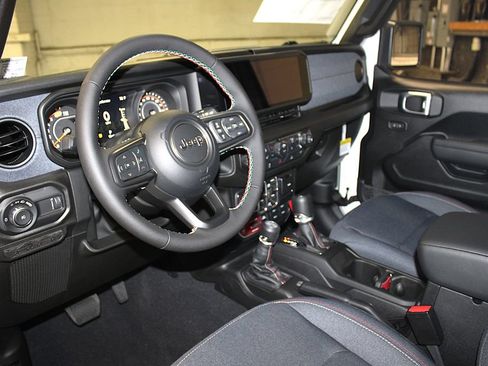 New 2026 Jeep Wrangler Unlimited Sport w/ Dual Top Group AWD/4WD image 10