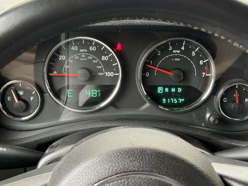 Used 2015 Jeep Wrangler Unlimited Sahara w/ Max Tow Package AWD/4WD image 24