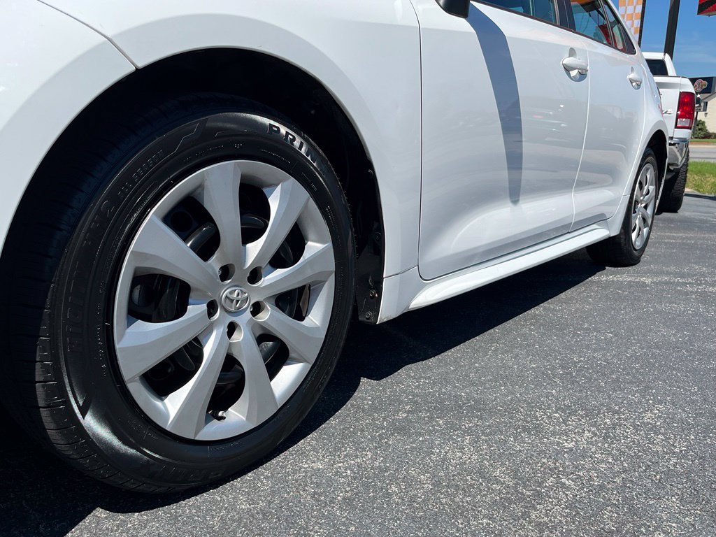 Used 2023 Toyota Corolla LE FWD image 14