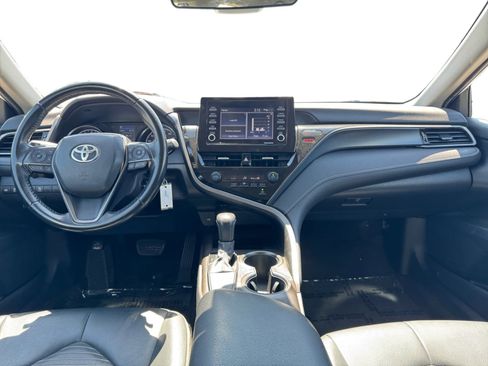 Used 2021 Toyota Camry SE FWD image 12