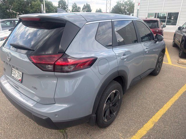 Used 2026 Nissan Rogue SV AWD/4WD image 3