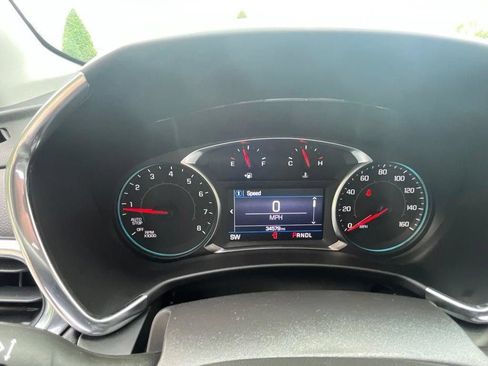 Used 2023 Chevrolet Equinox LT FWD image 19
