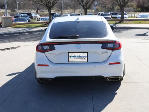 Used 2022 Honda Civic Sport Touring image 8