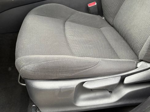 Used 2019 Toyota C-HR XLE image 28