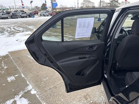 Used 2024 Chevrolet Equinox LT image 14