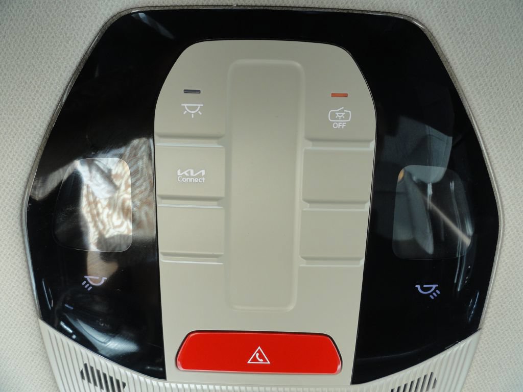 Used 2026 Kia K4 FWD image 24
