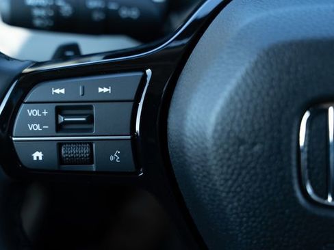 New 2025 Honda Pilot Touring image 25