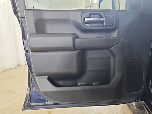 Used 2024 Chevrolet Silverado 2500 Custom w/ Custom Value Package image 31