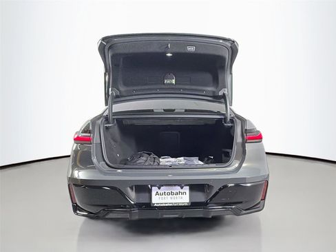 New 2026 BMW 750e xDrive AWD/4WD image 26