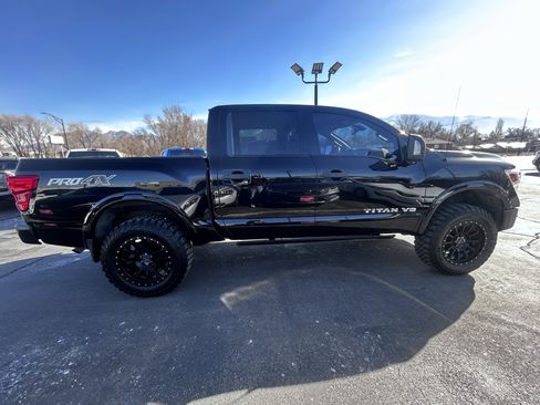 Used 2018 Nissan Titan PRO-4X w/ Pro-4x Convenience Package image 4